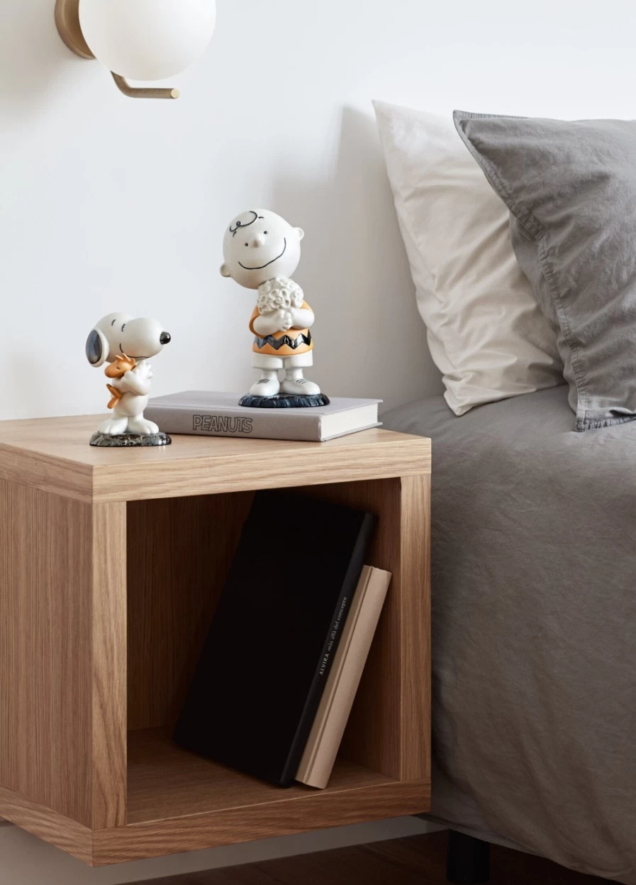 Lladró Charlie Brown Peanuts Collectible Porcelain Figurine