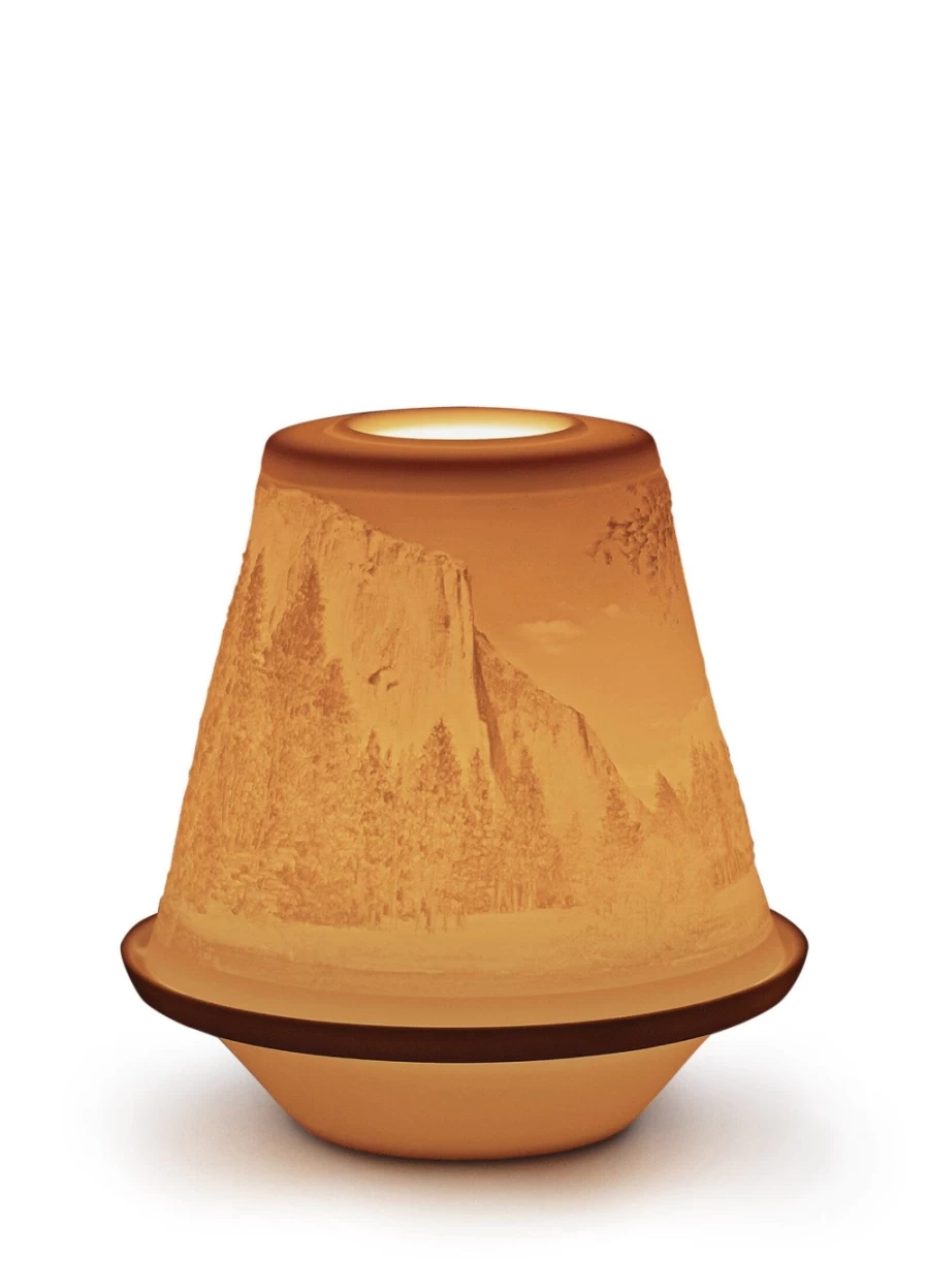 Lladró The Great Wild Lithophane - Handcrafted Porcelain Art Piece