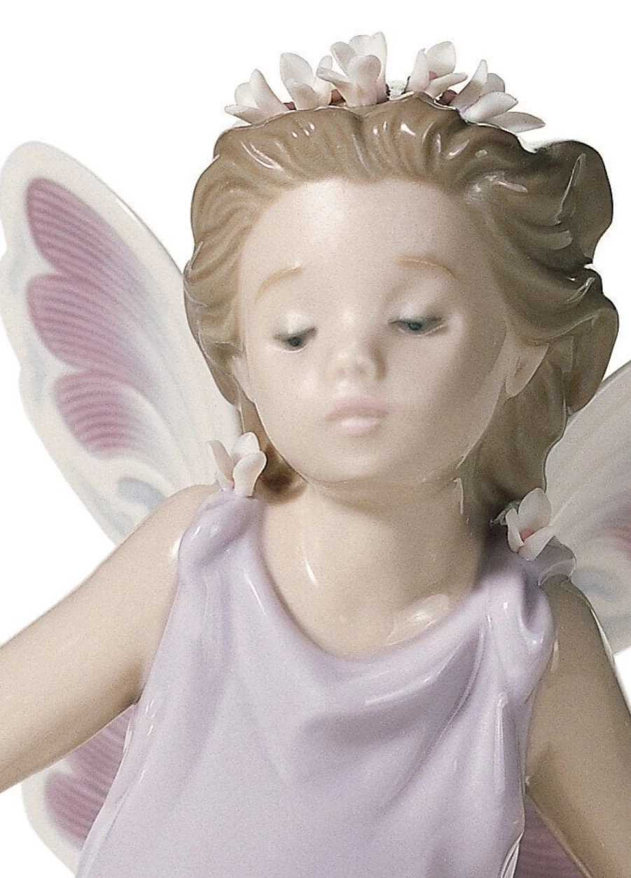 Lladró Butterfly Wings Fairy Figurine - Elegant Porcelain Collectible Statue