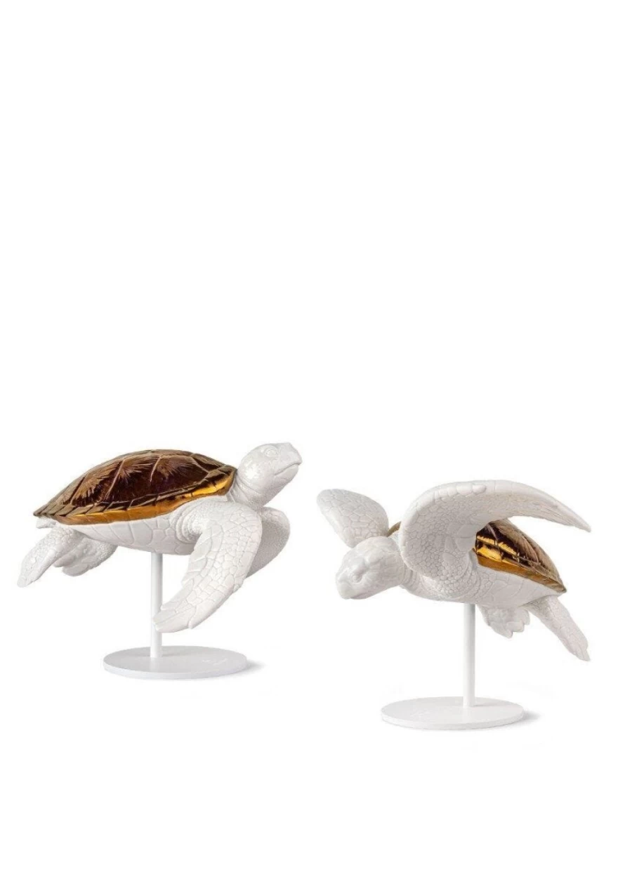 Lladró White and Copper Sea Turtle Couple Sculpture – Handcrafted Figurine