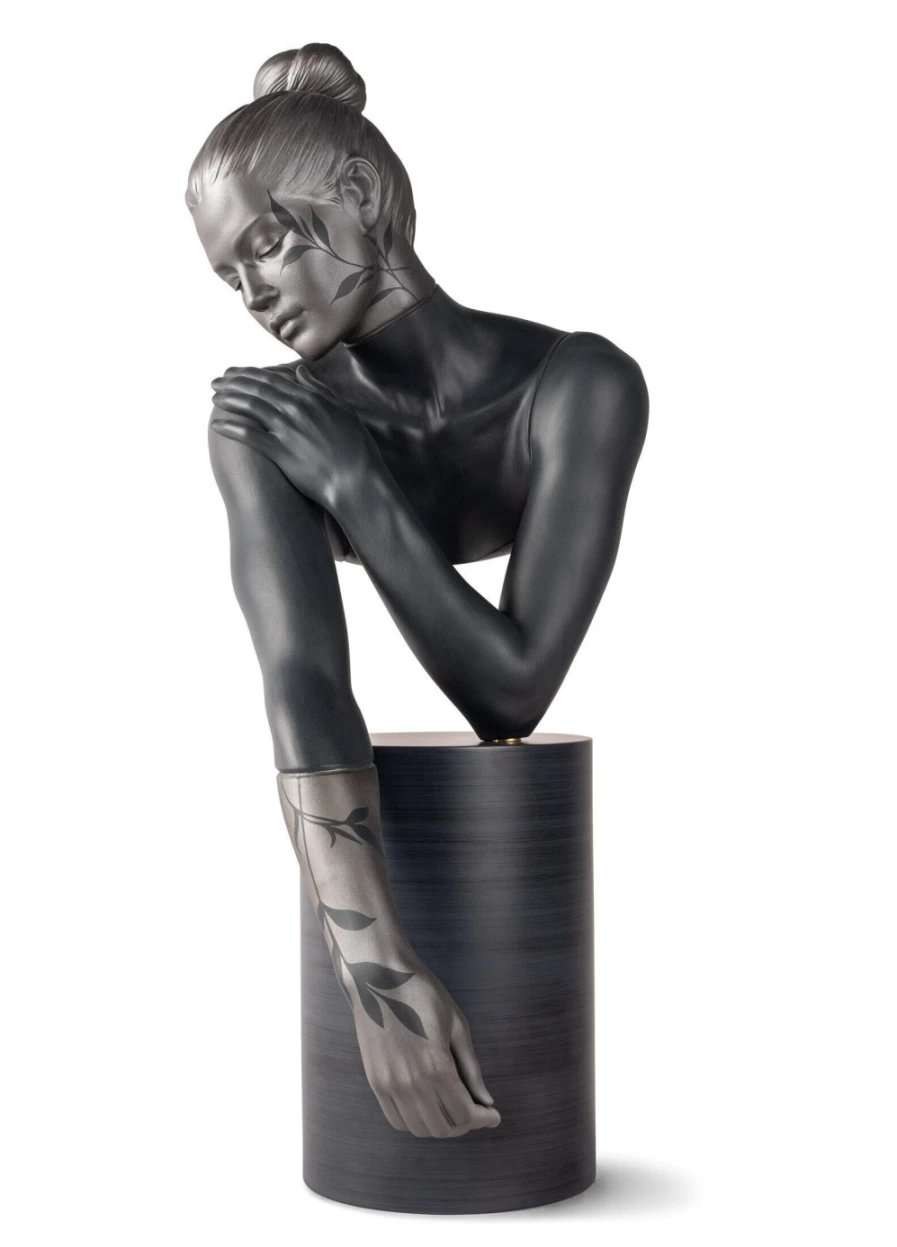 Lladró Reflections Of Nature Sculpture - Handcrafted Porcelain Art Figurine