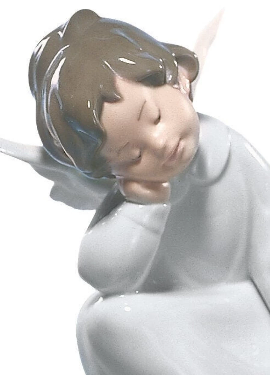 Lladró Angel Dreaming Figurine - Elegant Porcelain Collectible Sculpture