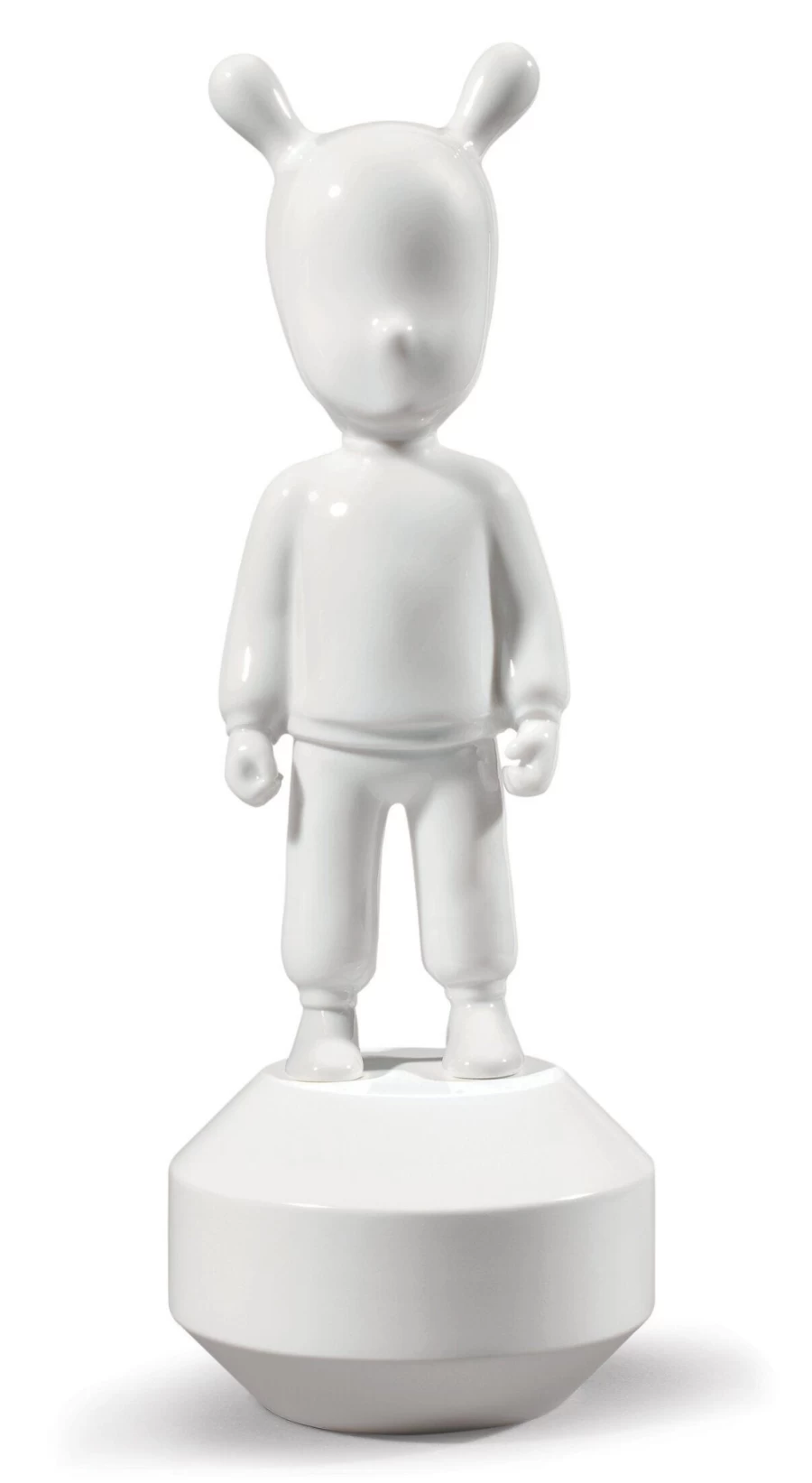 "Lladró The White Guest Figurine - Elegant Porcelain Small Model Collectible"