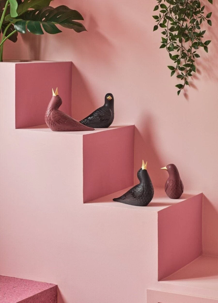 Lladró Starling I Figurine - Black Porcelain Bird Sculpture