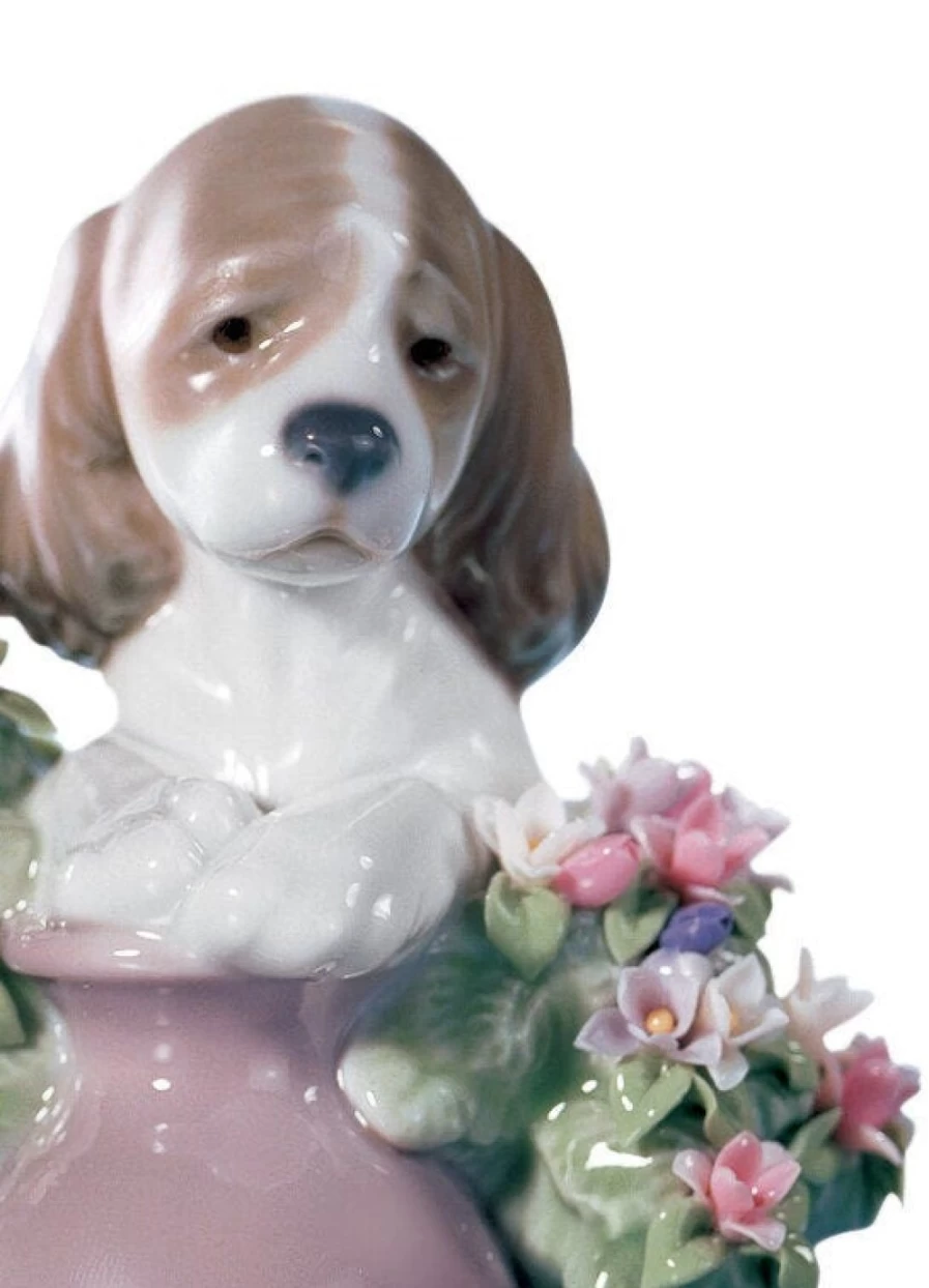 Lladró Take Me Home Porcelain Dog Figurine - Handcrafted Collectible Decor