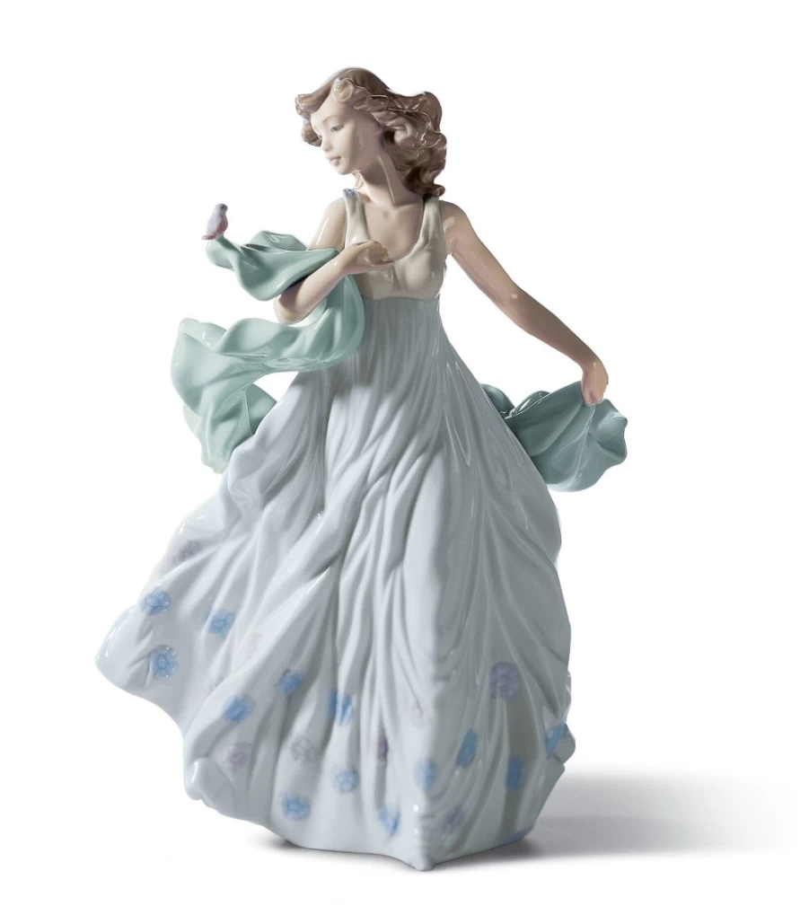Lladró Summer Serenade Porcelain Woman Figurine - Elegant Handcrafted Collectible