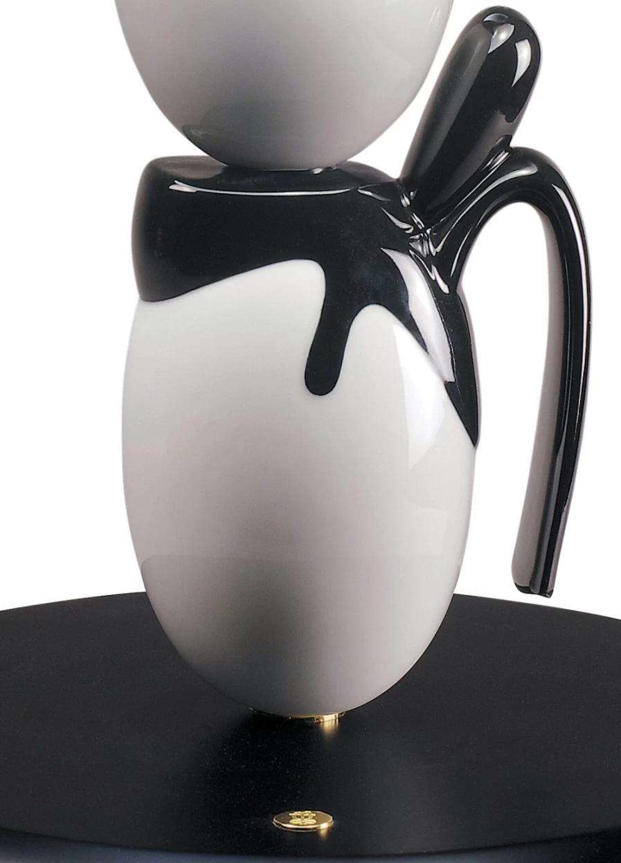 Lladró Hairstyle Inspired Table Lamp - Elegant I/U Design for US Homes