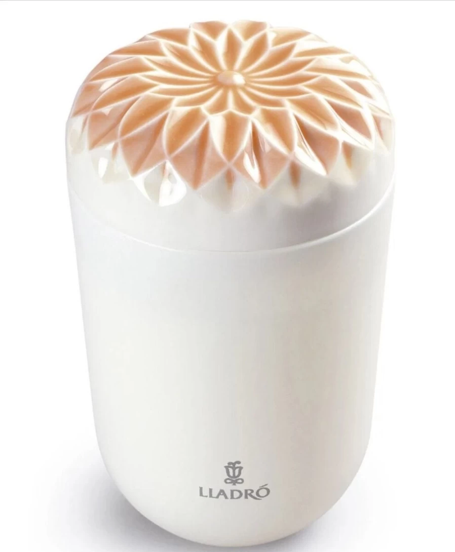 Lladró Echoes Of Nature Scented Candle Collection – Handcrafted Aromatherapy Candles for Home Decor