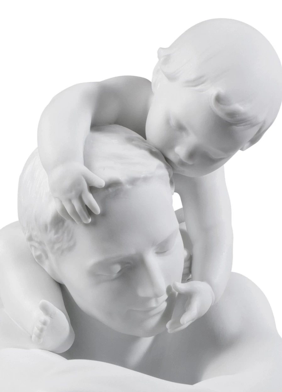 "Lladró 'I Love You Dad' Porcelain Figurine – Heartfelt Father's Day Gift"