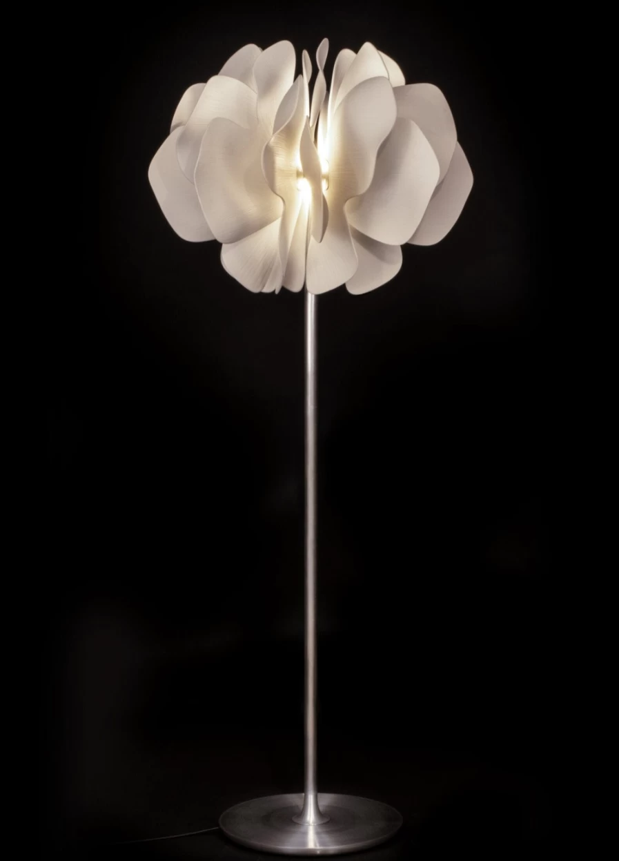 Lladró Nightbloom White Floor Lamp – Elegant Modern Lighting for US Homes