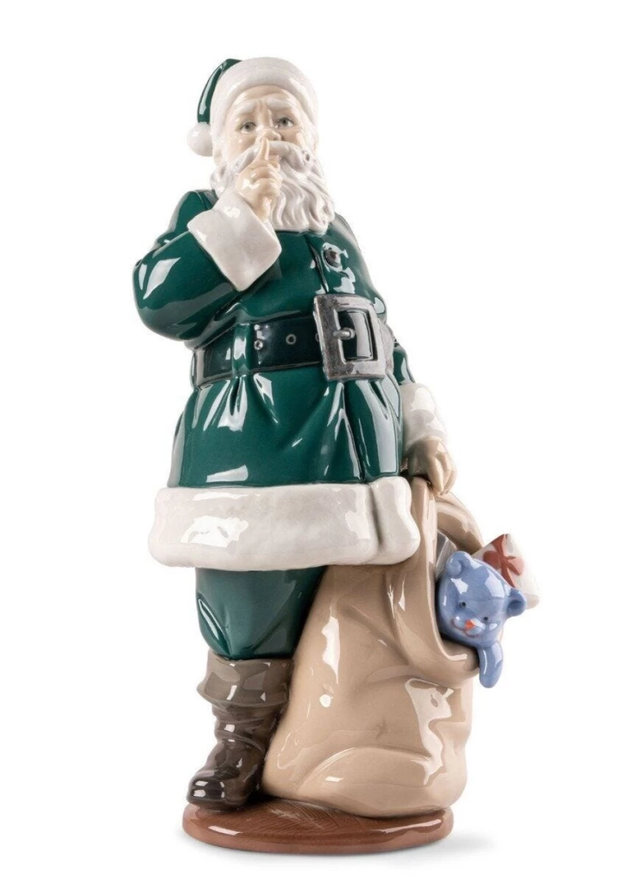 "Lladró Santa Is Here Green Porcelain Sculpture – Christmas Decor Collectible"