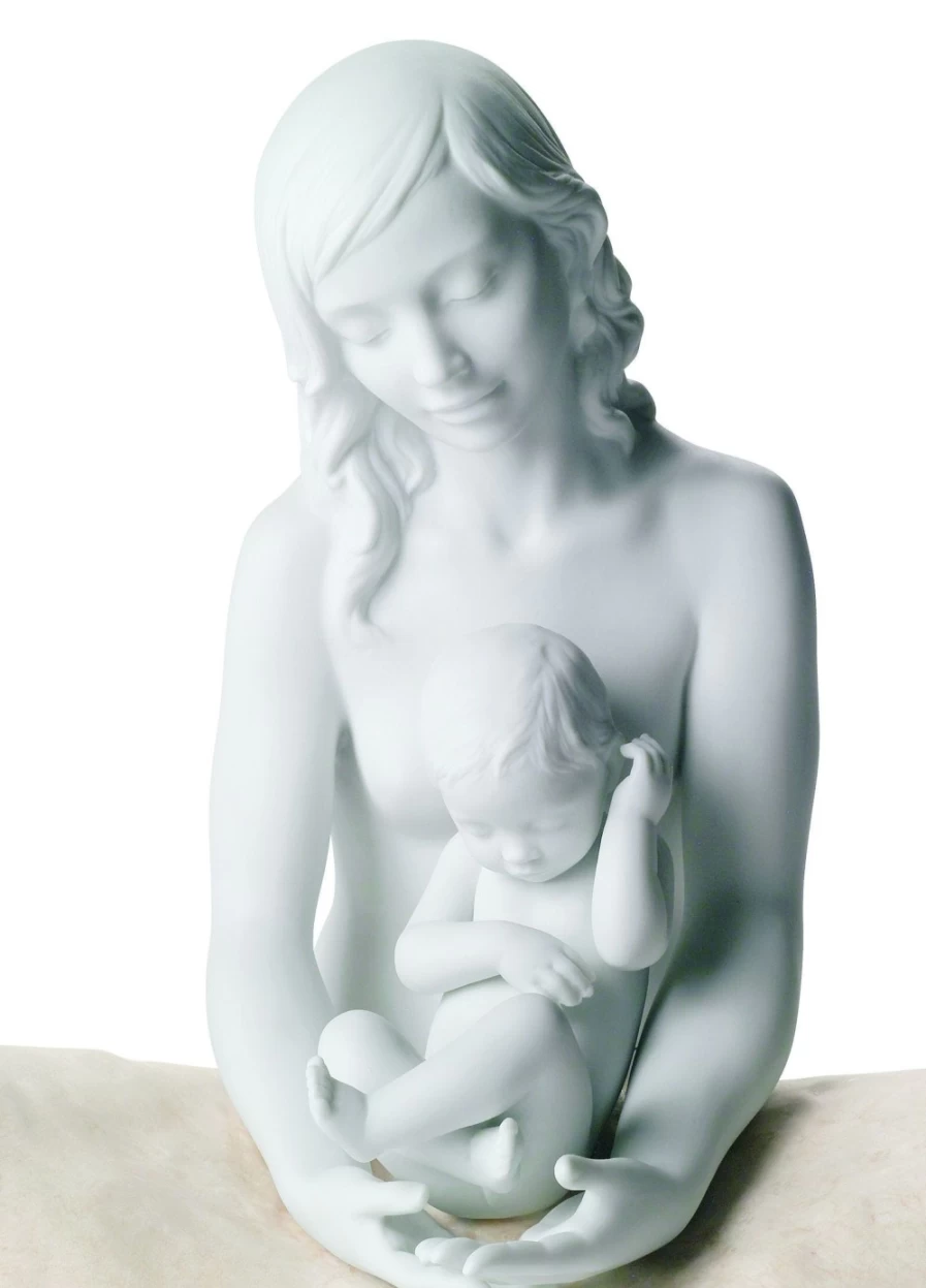 Lladró The Mother Figurine - Elegant Porcelain Sculpture for Home Decor