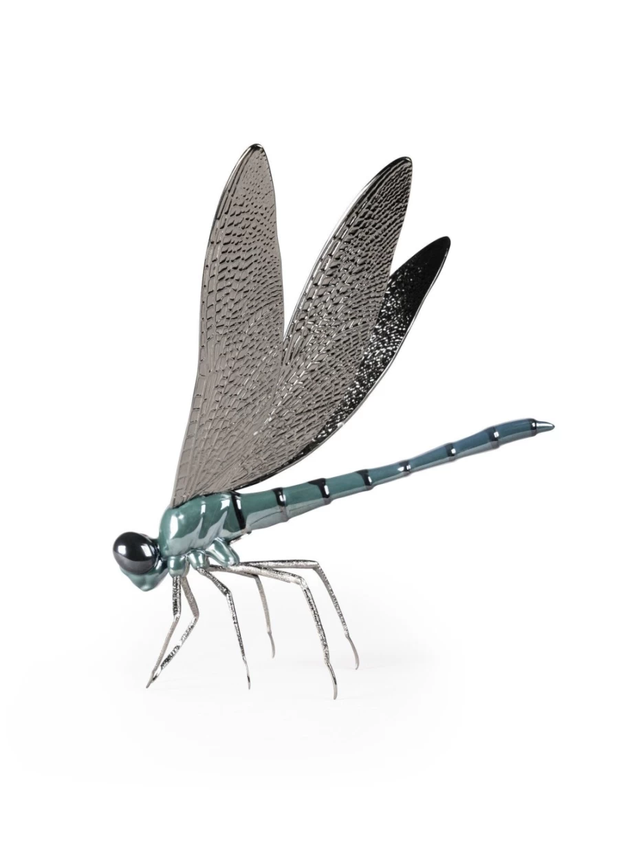 Lladró Exquisite Handcrafted Dragonfly Figurine - Collectible Porcelain Sculpture