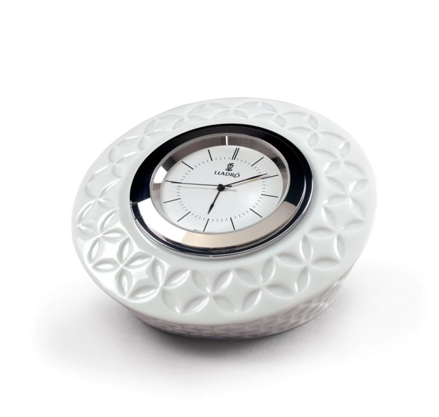 Lladró Infinite Round Clock – Elegant Designer Wall Clock for Modern Interiors