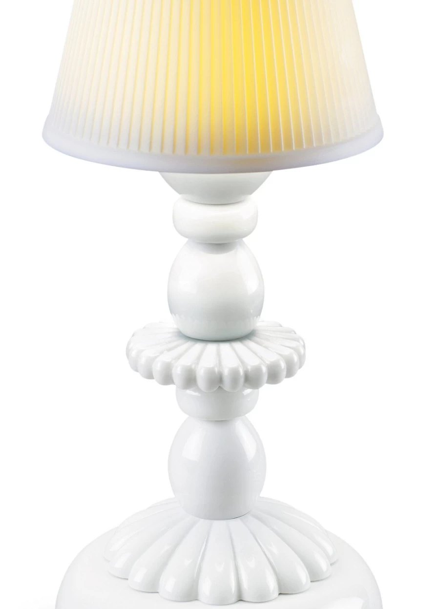 Lladró Lotus Firefly White Porcelain Table Lamp – Elegant Home Decor Lighting