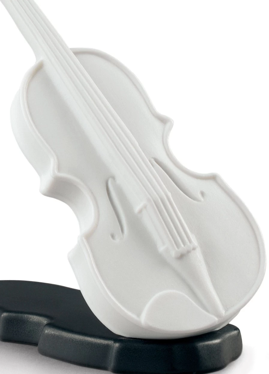 "Lladró Porcelain Violin Figurine – Handcrafted Collectible Music Statue"