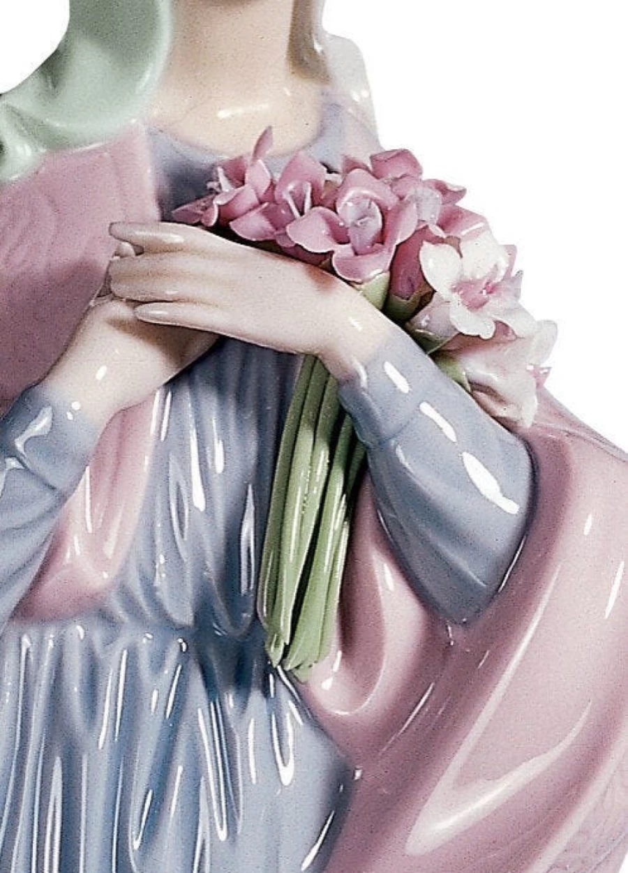 Lladró Our Lady With Flowers Porcelain Figurine - Handcrafted Religious Collectible Statue