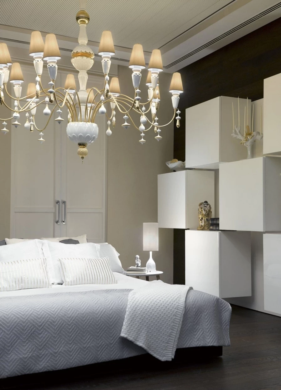 Lladró Golden Luster 16-Light Flat Chandelier – Ivy And Seed Large Model (US)
