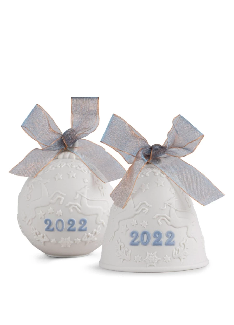 "Lladró 2022 Christmas Collectible Figurine Set – Handcrafted Blue Porcelain Holiday Decoration"