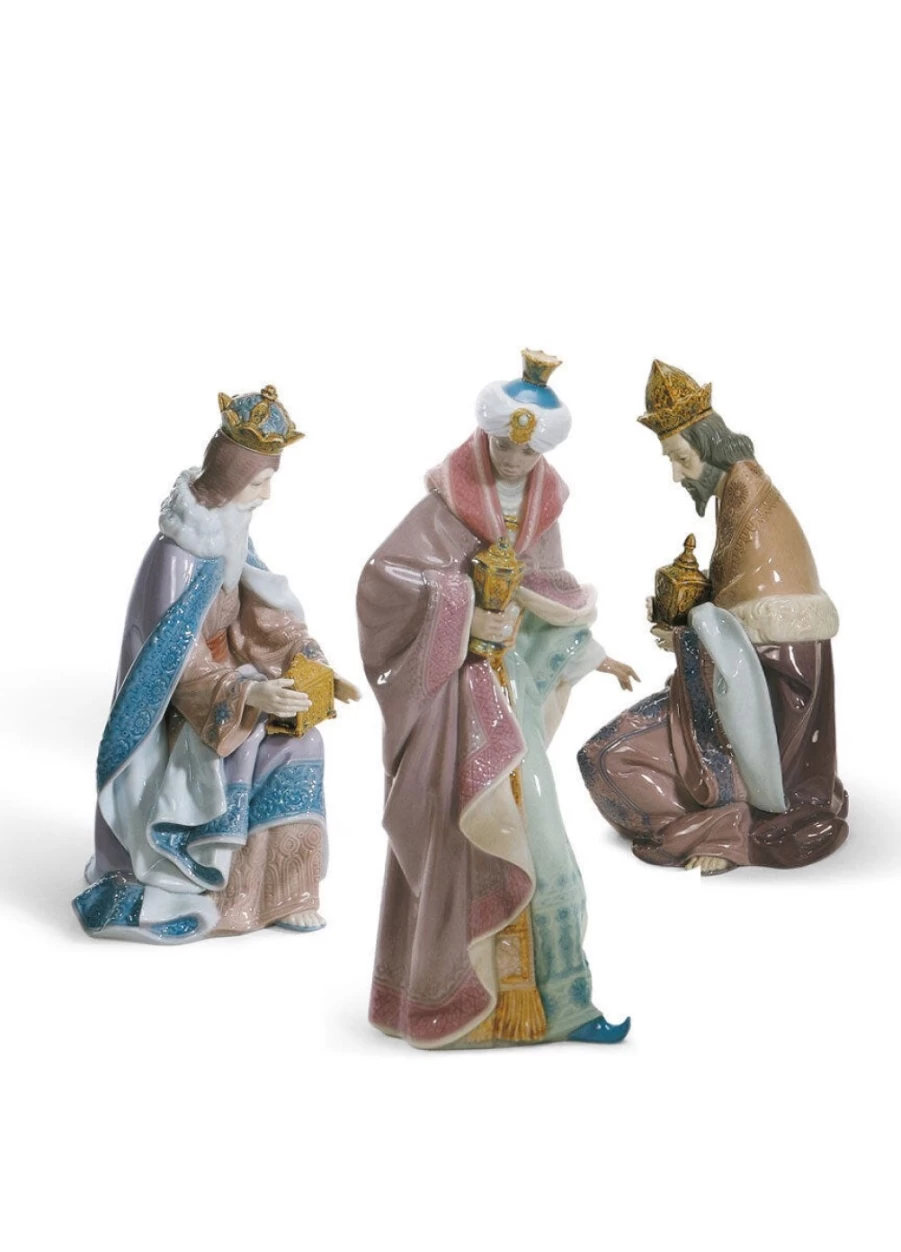 "Lladró Kings Set Porcelain Collectible Figurine – Exquisite Handcrafted Art Piece"