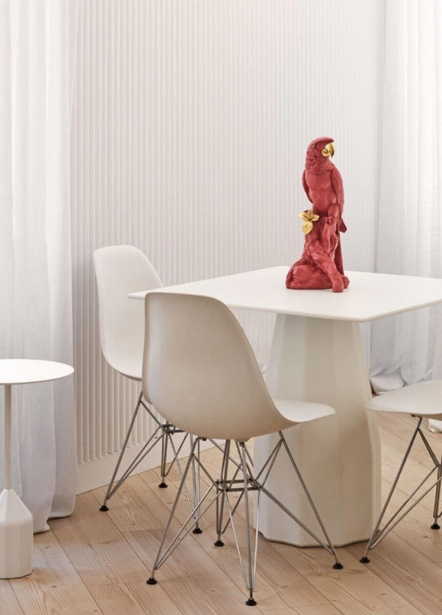 Lladró Limited Edition Red-Gold Macaw Bird Sculpture – Handcrafted Porcelain Collectible