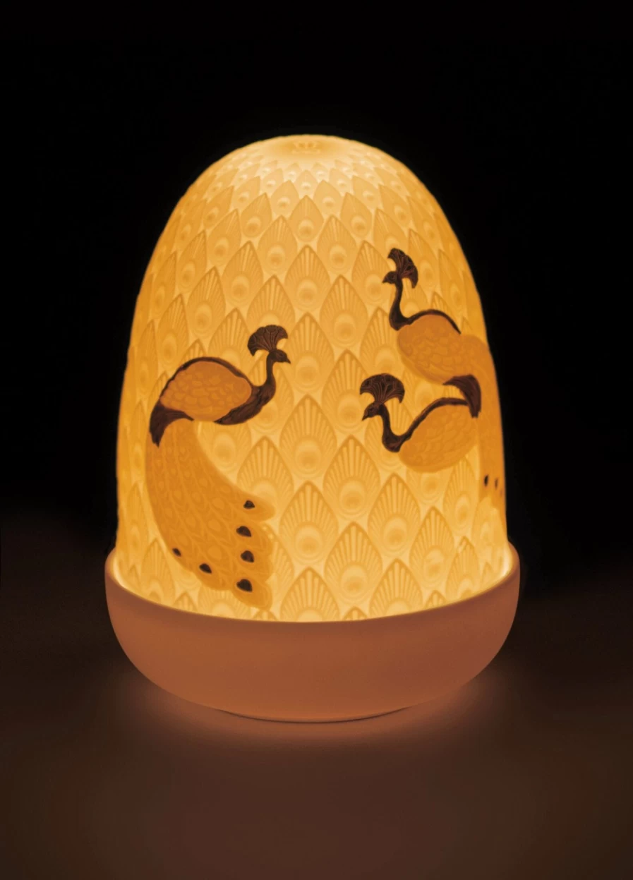 Lladró Peacock-Inspired Dome Table Lamp – Handcrafted Ceramic Lighting Decor