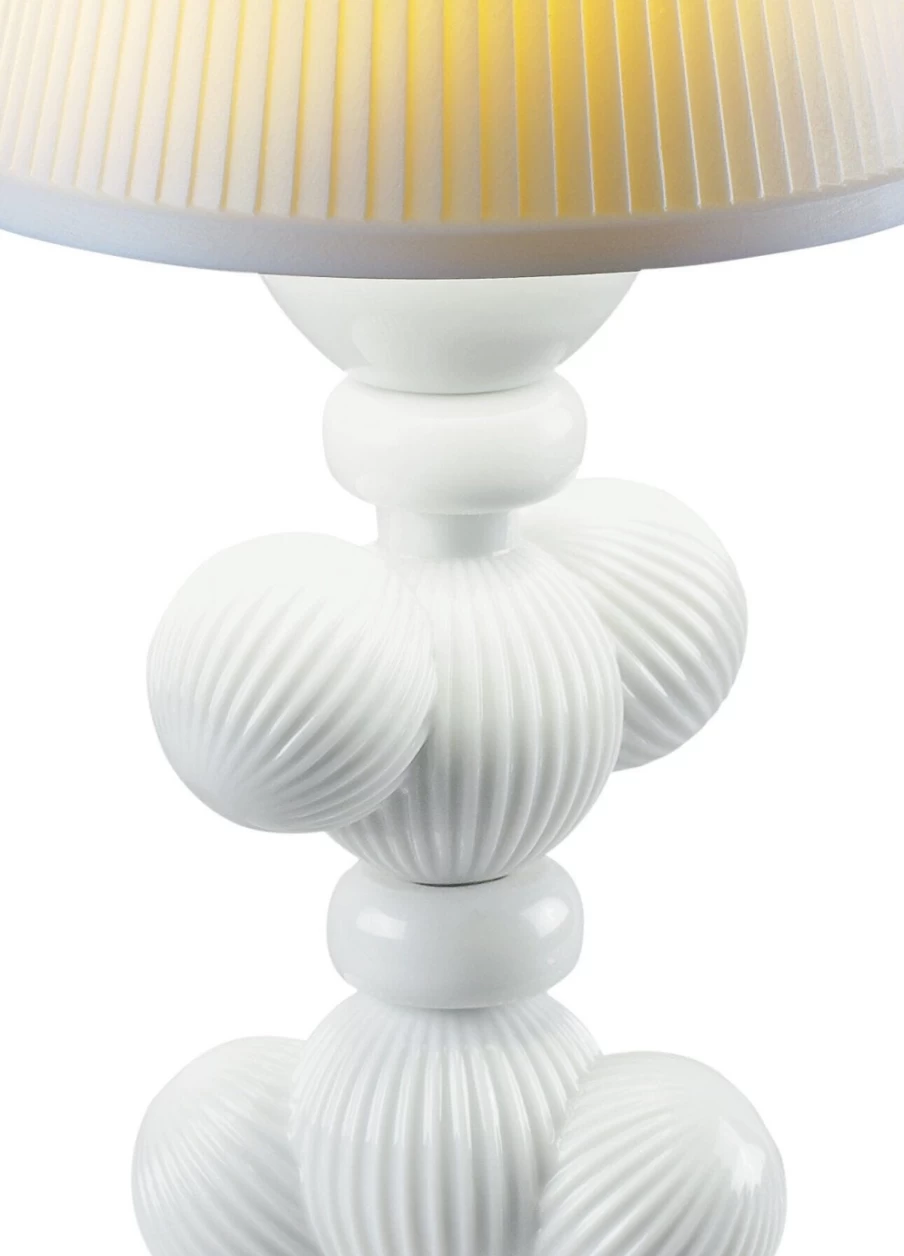 Lladró White Cactus Firefly Table Lamp – Elegant Ceramic Night Light for Home Decor