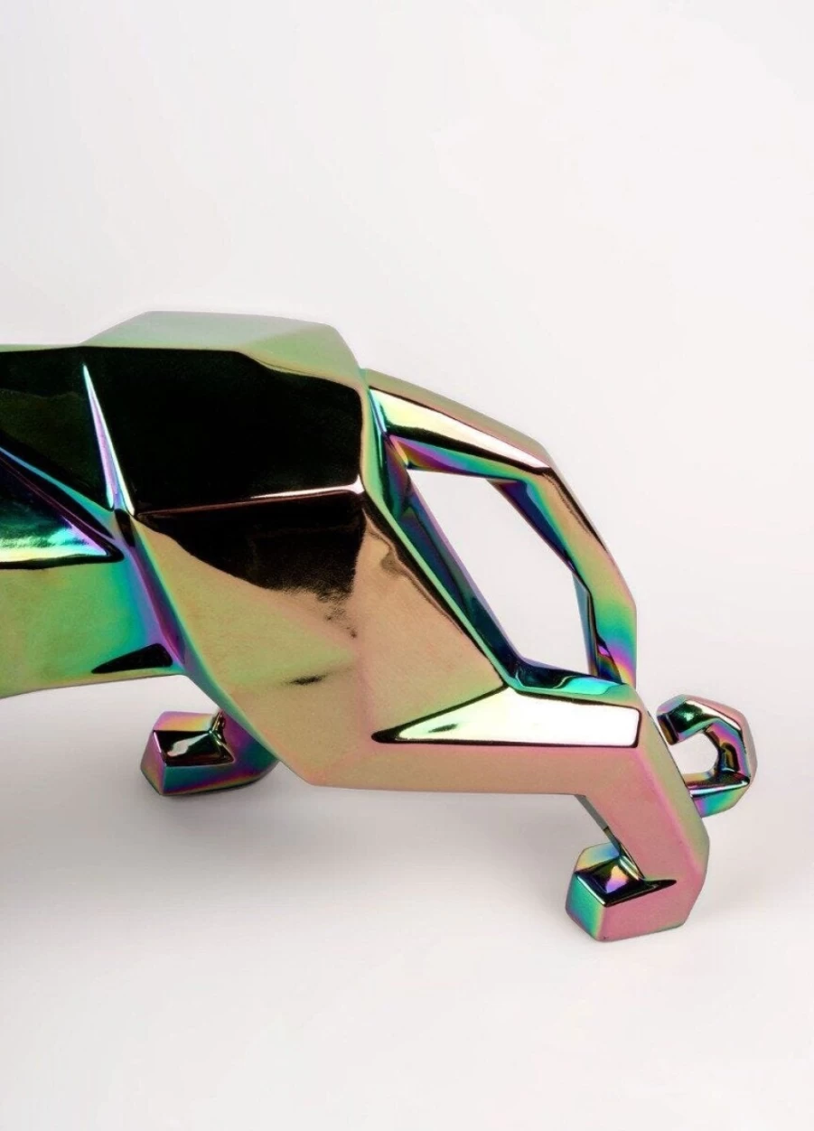 Lladró Iridescent Panther Sculpture – Handcrafted Collectible Art Figurine