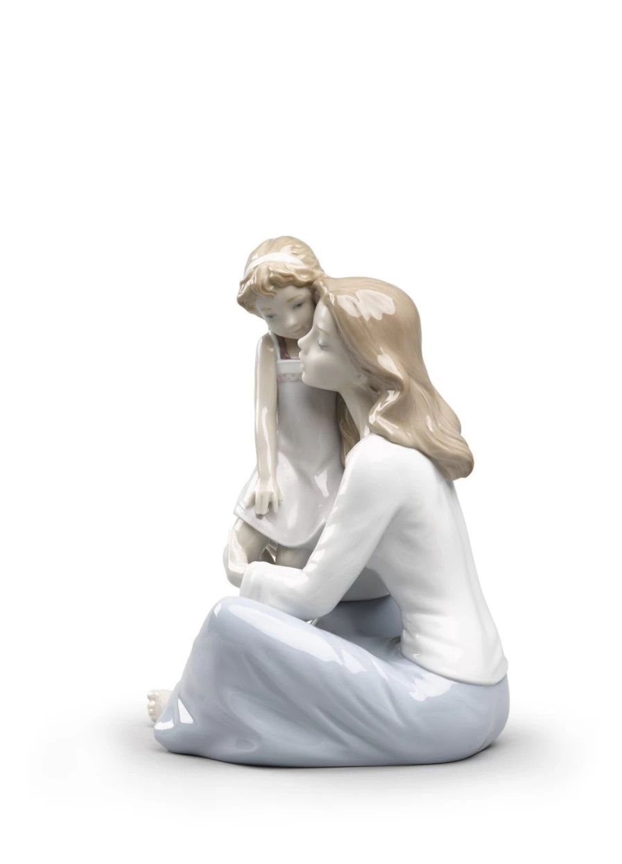Lladró Porcelain "Mommy's Little Girl" Mother and Daughter Figurine - Elegant Collectible Statue