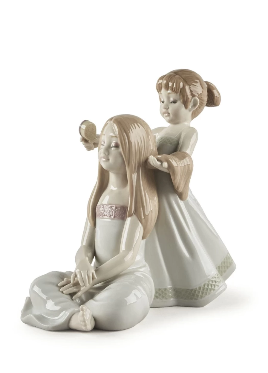 "Lladró Porcelain Hair Comb Sculpture – Elegant Decorative Art Piece"