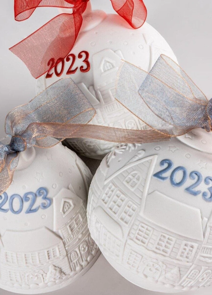 "Lladró 2023 Christmas Ball - Handcrafted Porcelain Holiday Ornament"