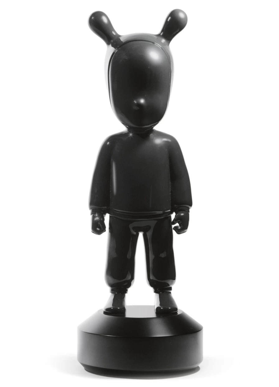 "Lladró The Black Guest Large Porcelain Figurine – Elegant Collectible Statue"