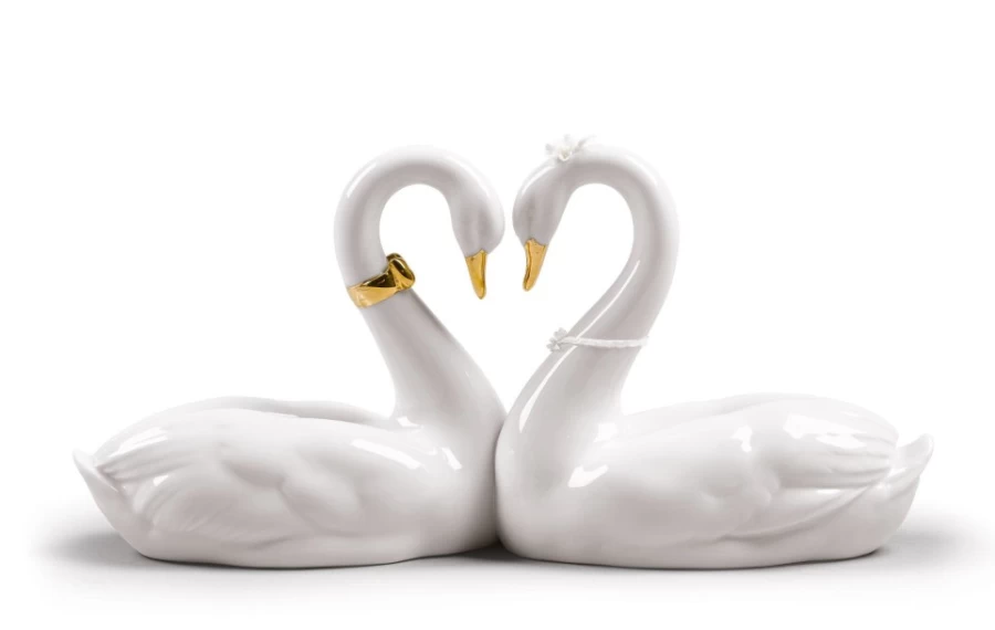 Lladró Golden Swan Figurine - Endless Love Collection - Elegant Home Decor