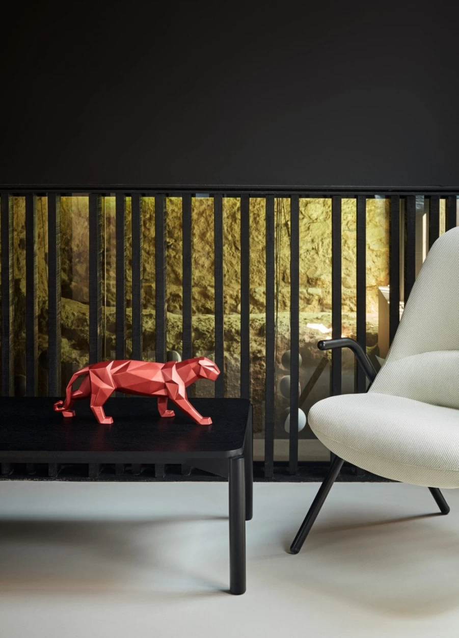 "Lladró Metallic Red Panther Figurine – Collectible Porcelain Sculpture"