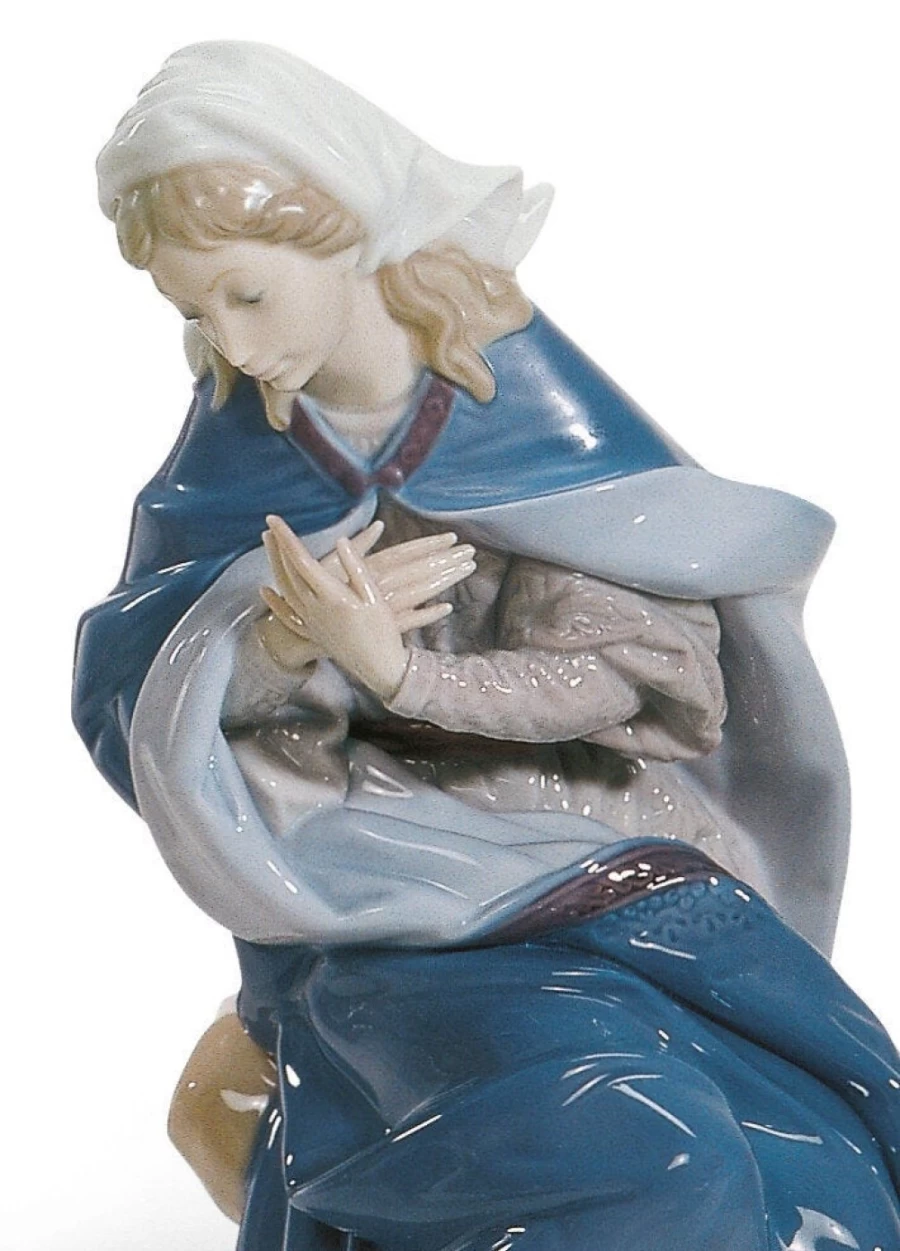 Lladró Virgin Mary Nativity Figurine - Handcrafted Porcelain Christmas Decoration
