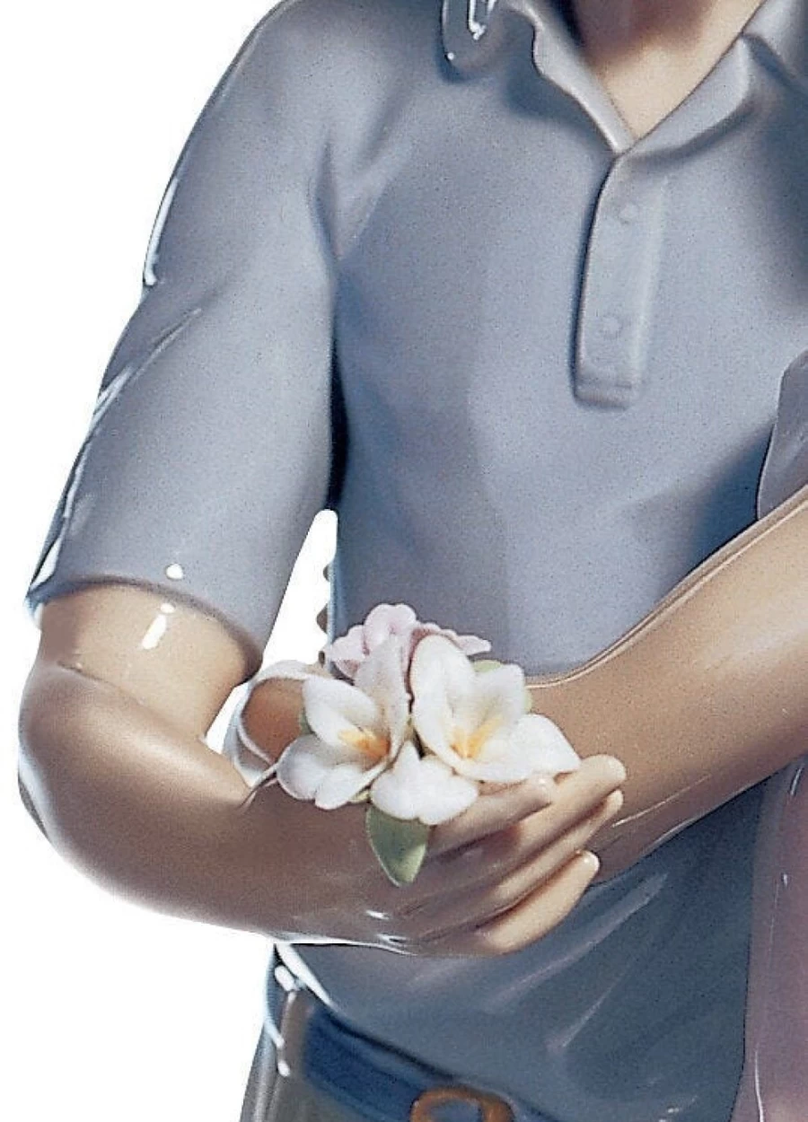 "Lladró Romantic Couple Figurine - 'You're Everything To Me' Porcelain Sculpture Gift"