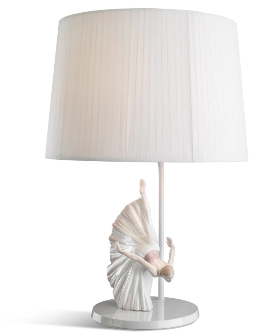Lladró Giselle Reverence Table Lamp – Elegant Ceramic Lighting for Home Décor (US)