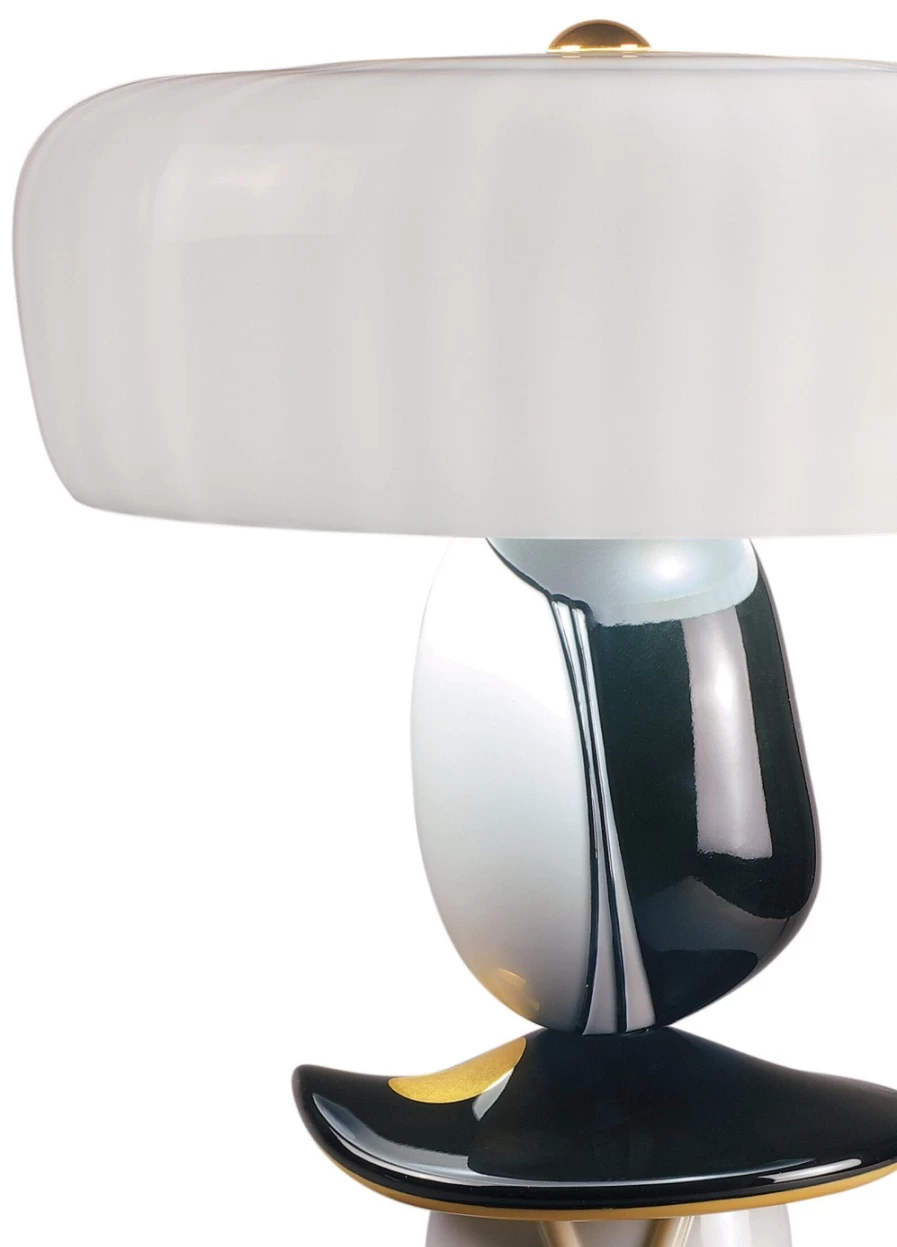 Lladró Hairstyle Table Lamp - Elegant Home Decor Lighting (US)