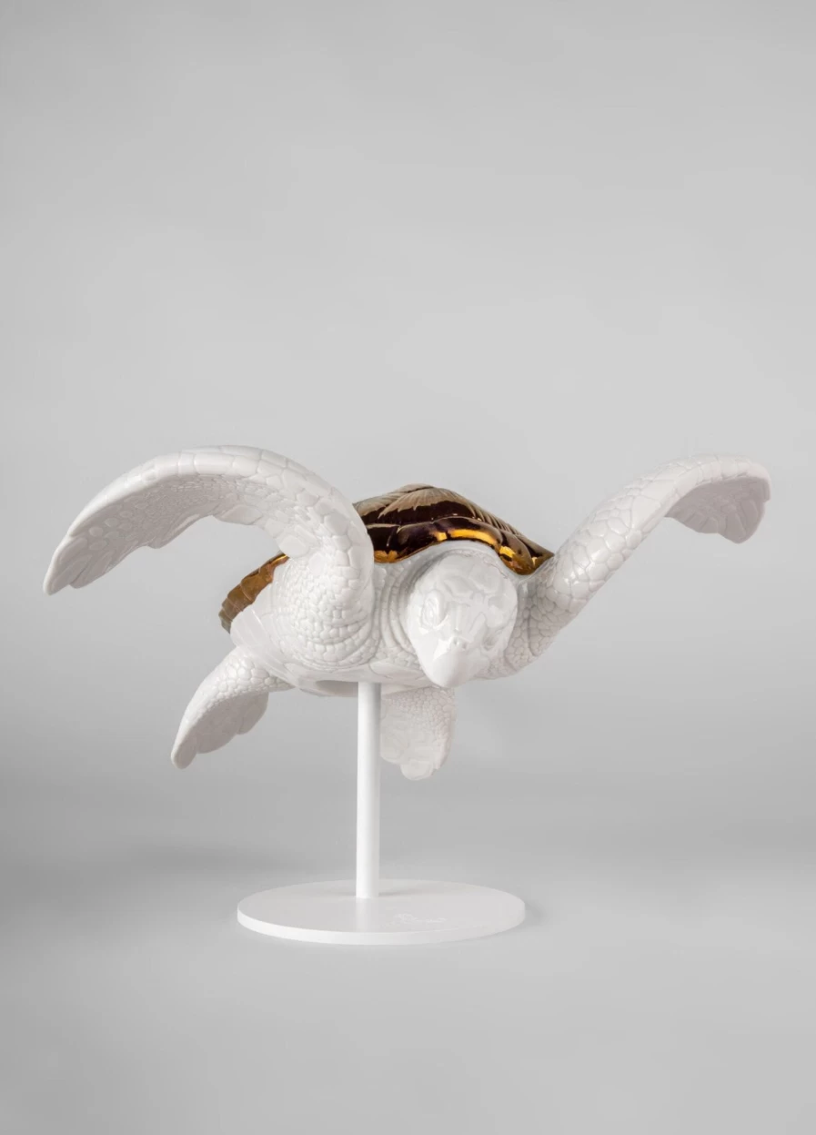 Lladró White and Copper Sea Turtle Sculpture – Handcrafted Porcelain Art Figurine