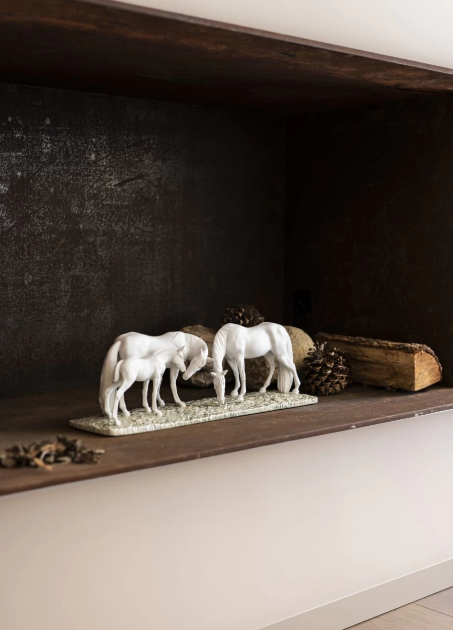 Lladró Porcelain Horses In The Meadow Figurine - Elegant Collectible Sculpture