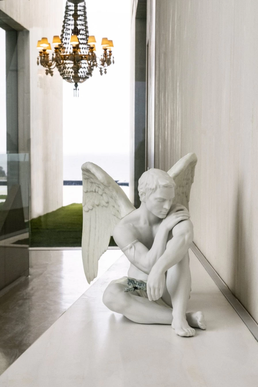 "Lladró Angel Figurine - Handcrafted Porcelain Guardian Statue for Home Protection"