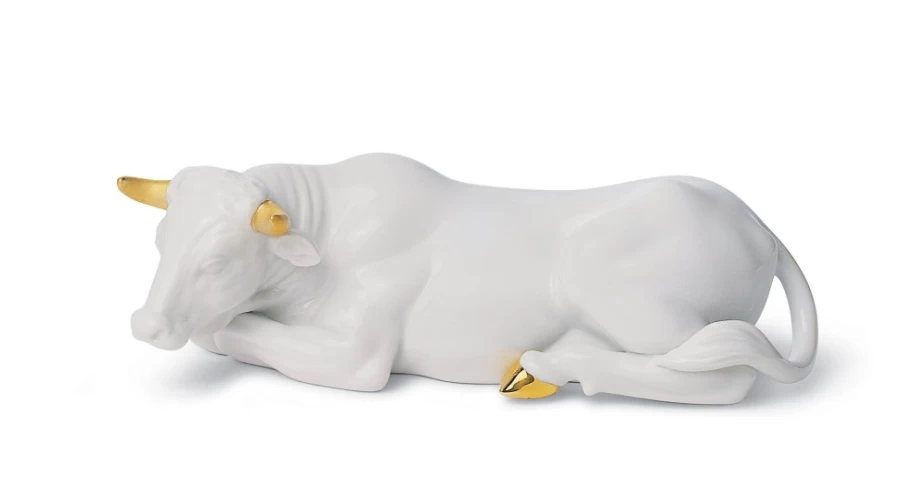 Lladró Golden Ox Nativity Figurine - Handcrafted Porcelain Christmas Decor