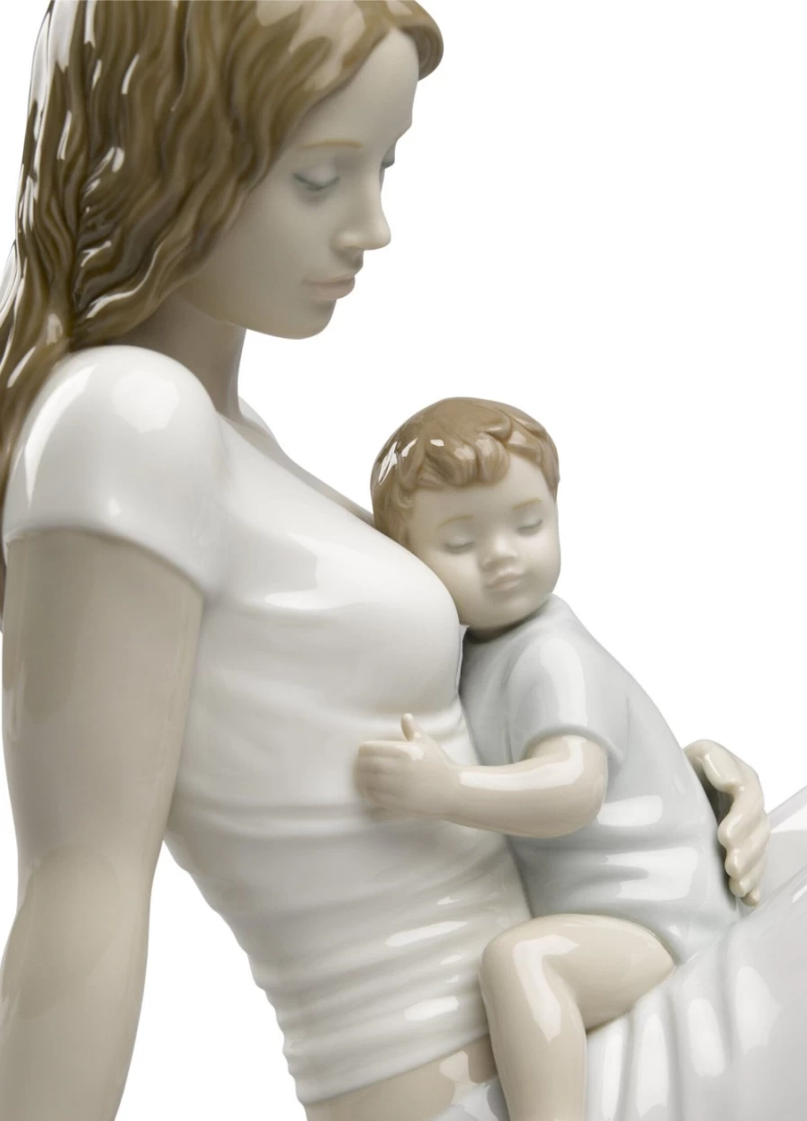 Lladró Mother's Love Porcelain Figurine 445 - Handcrafted Collectible Art Piece