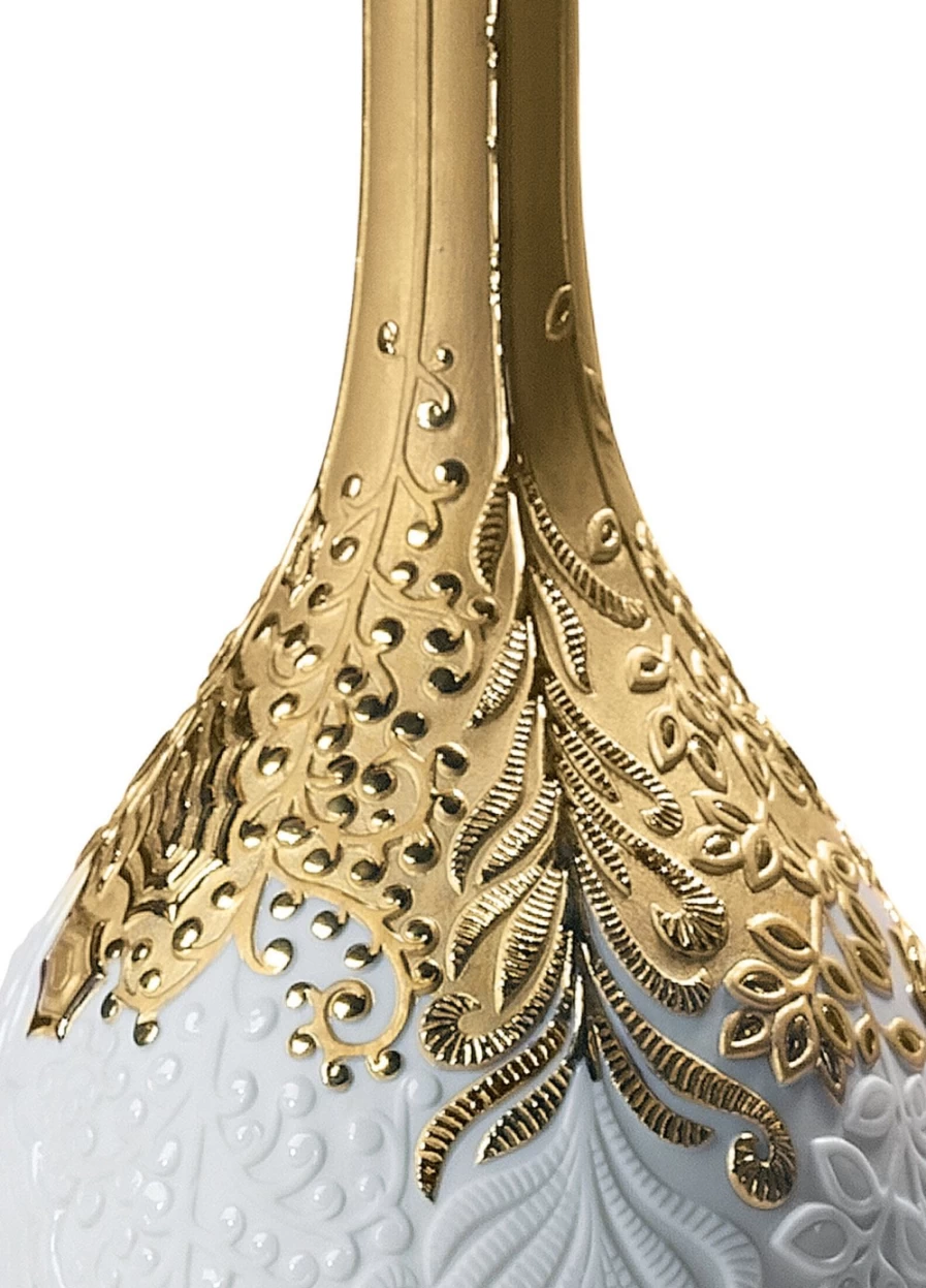 Lladró Golden Luster Hanging Lamp – Elegant Ceiling Light for Modern Decor
