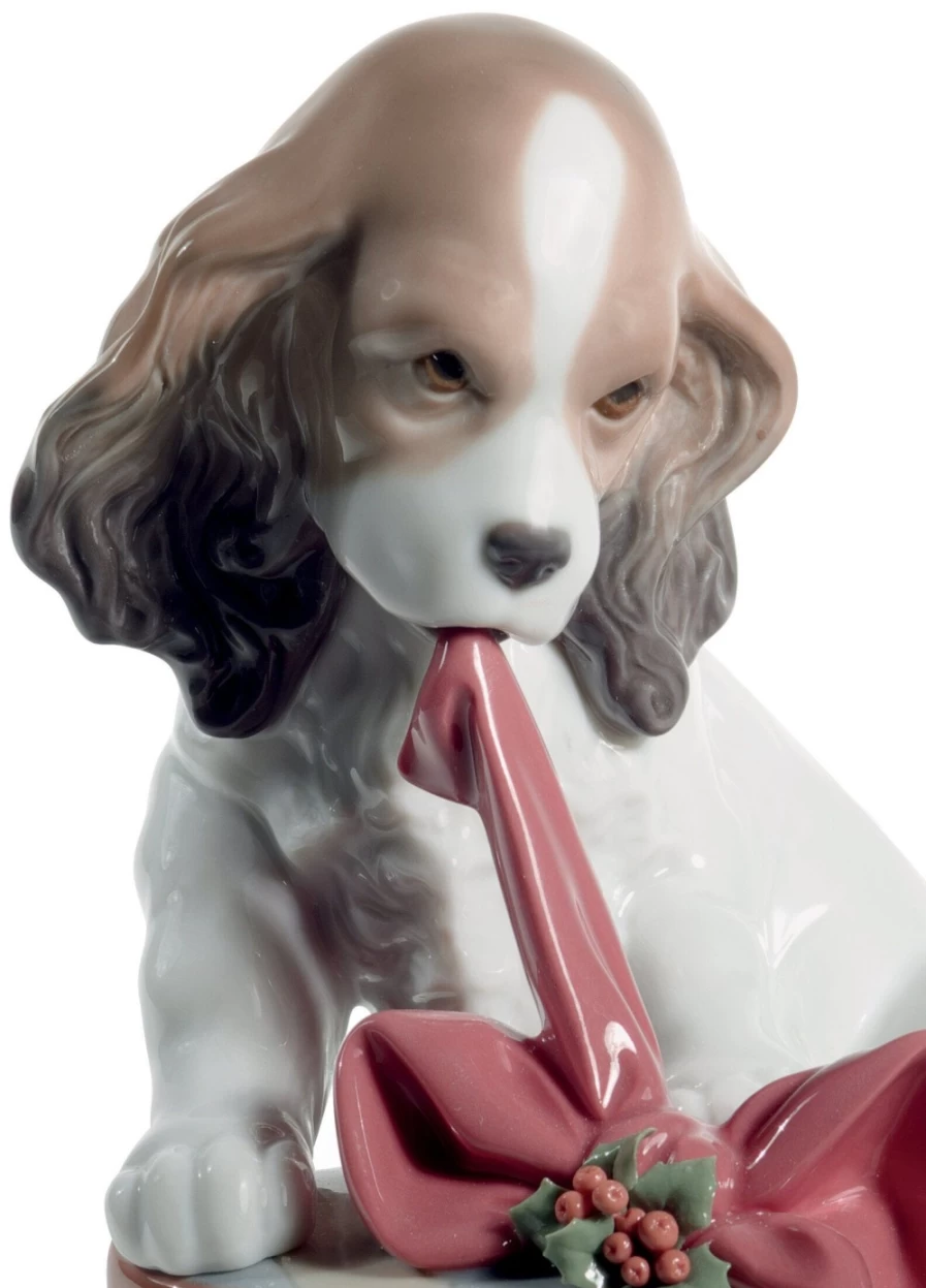 Lladró Can't Wait Dog Christmas Porcelain Figurine Holiday Decor