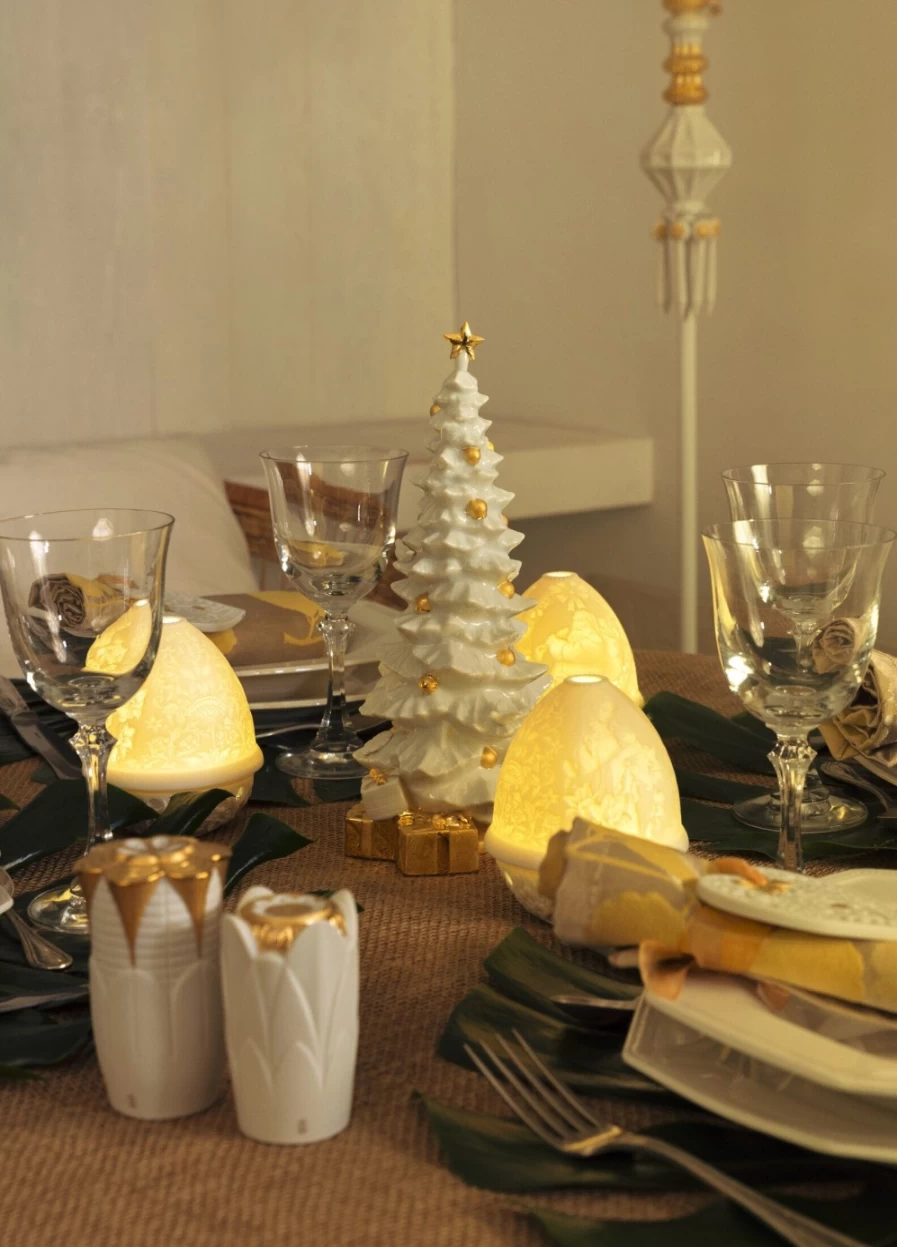 Lladró Golden Lustre Christmas Tree Figurine - Elegant Holiday Decoration
