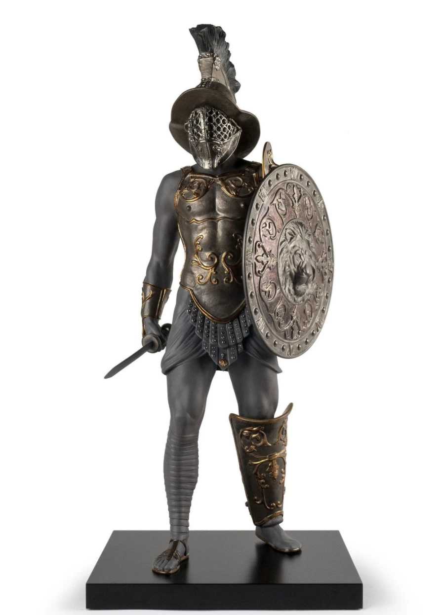 "Lladró Gladiator Figurine – Handcrafted Porcelain Sculpture for Collectors"