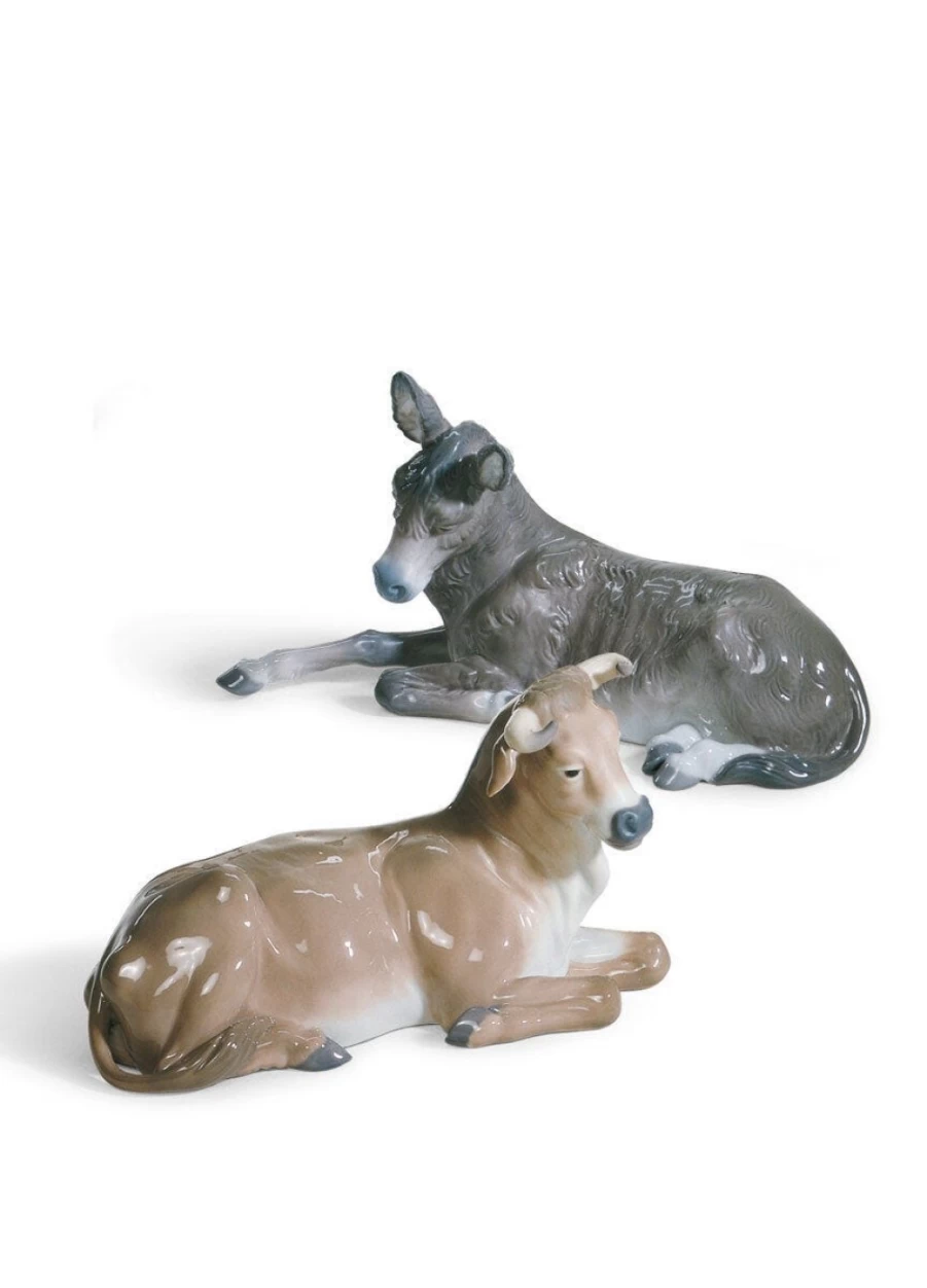 Lladró Ox & Calf Set - Handcrafted Porcelain Sculpture Collection