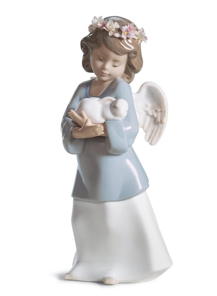 Lladró Heavenly Love Angel Figurine - Elegant Collectible Porcelain Sculpture