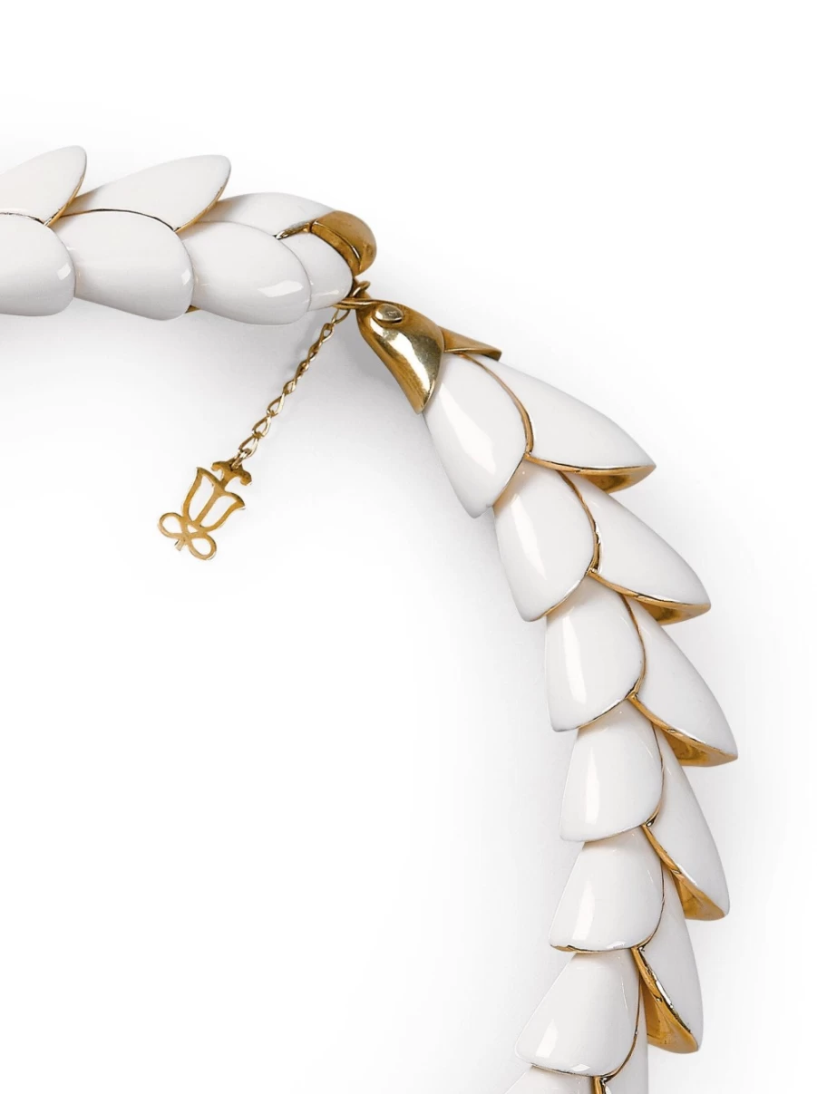 Lladró Heliconia Flower Inspired Porcelain Necklace – Elegant Handcrafted Jewelry